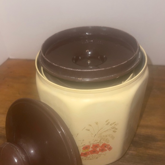 Kromex Kitchen Vintage 95s Kromex Nesting Canisters Set Of 4 Red Flowers Rare Poshmark